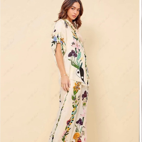 Patterned (multi-color) satin pant set - as seen on “Like My Choice” & Commense. - Picture 3 of 5